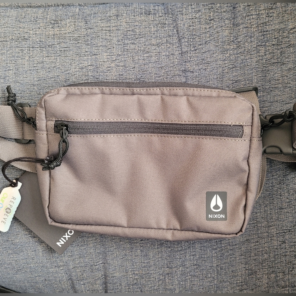 NWT Nixon Bandit Bag--Charcoal